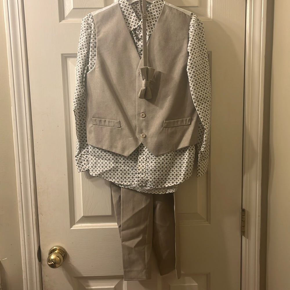 Boys tan 3piece suite